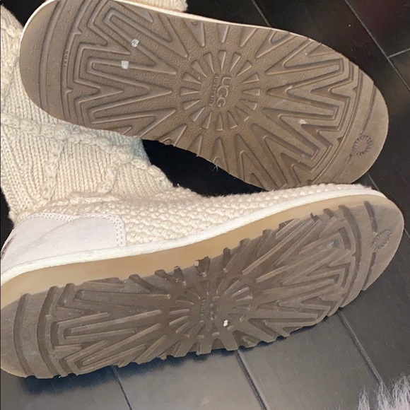 Authentic ugg boots - Picture 3 of 7